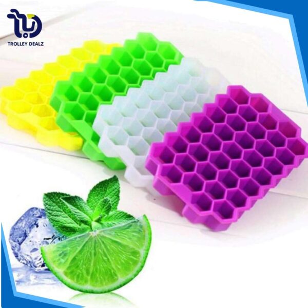 Honeycomb Ice Tray with Lid – Flexible Silicone Ice Cube Mold - Image 5